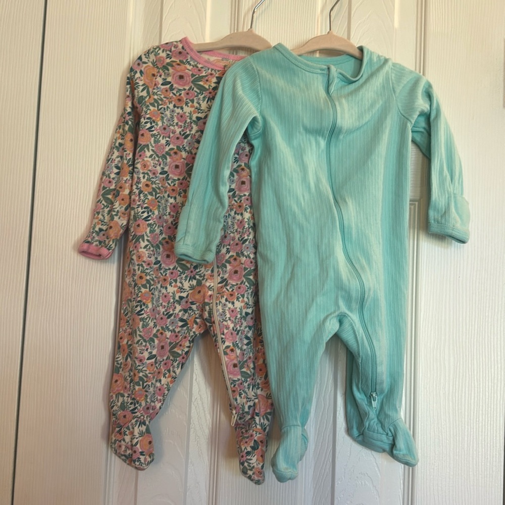 Baby girl onies two